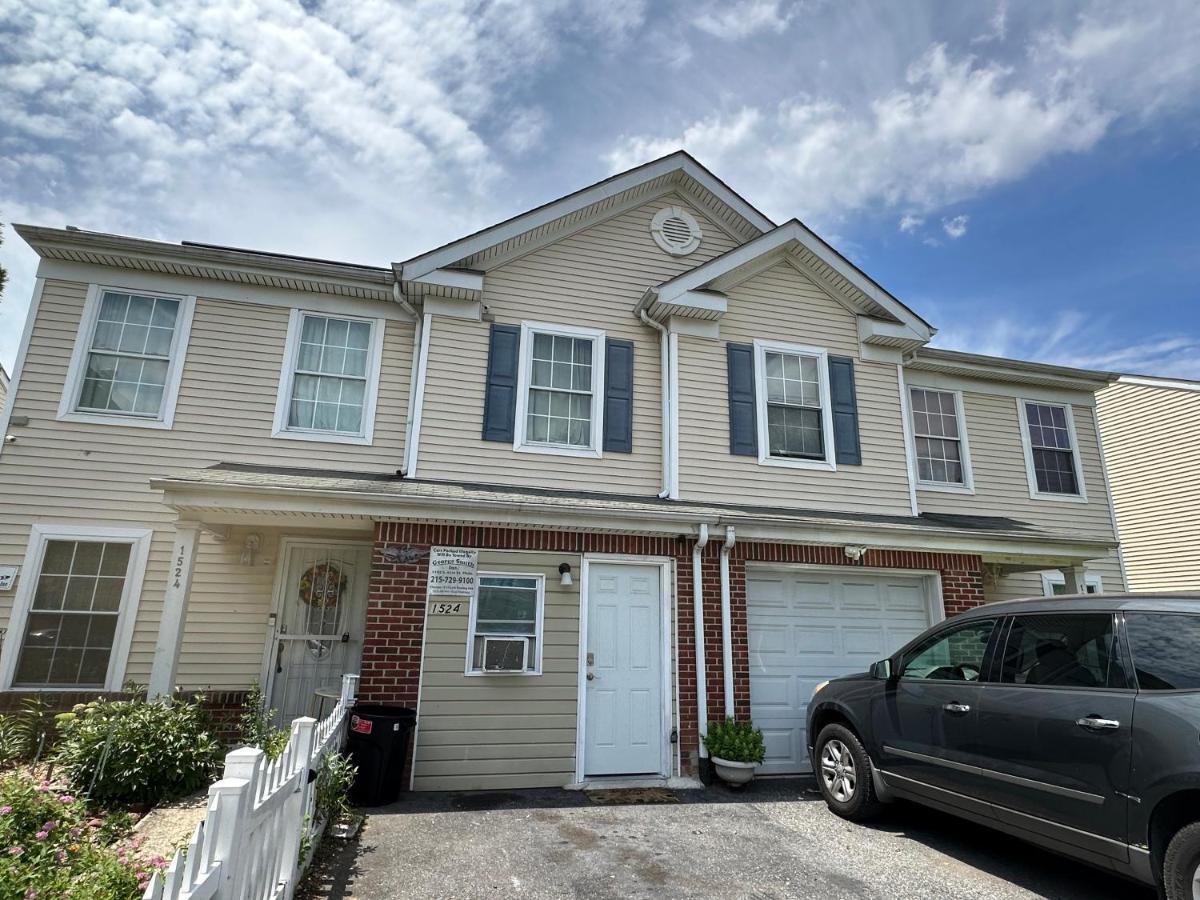 Colorful 3 Bedrooms Twin Home Near Center Filadelfia Exterior foto